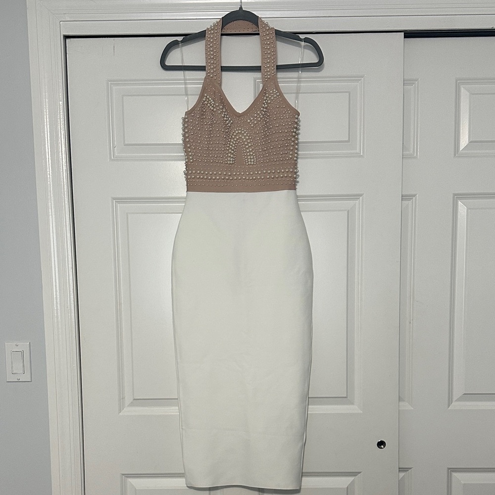 Elegant Beige and White Halter Top Sleeveless Dress